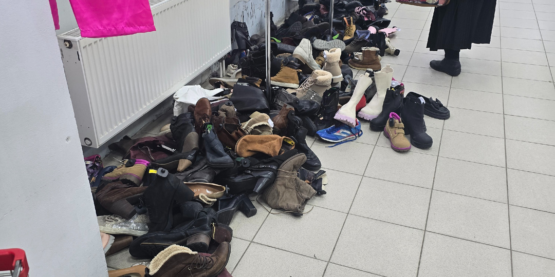 Продолжение...Секонд распродажа