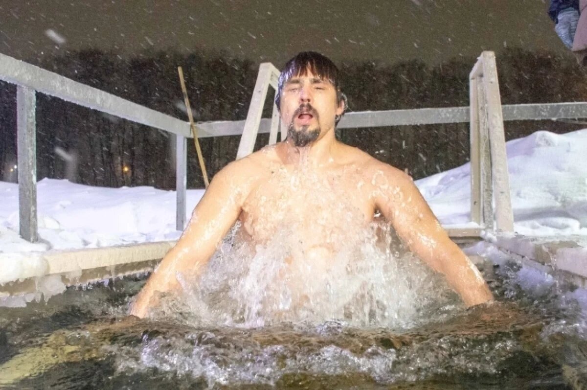    Чем опасны крещенские купания для здоровья, рассказали псковичам