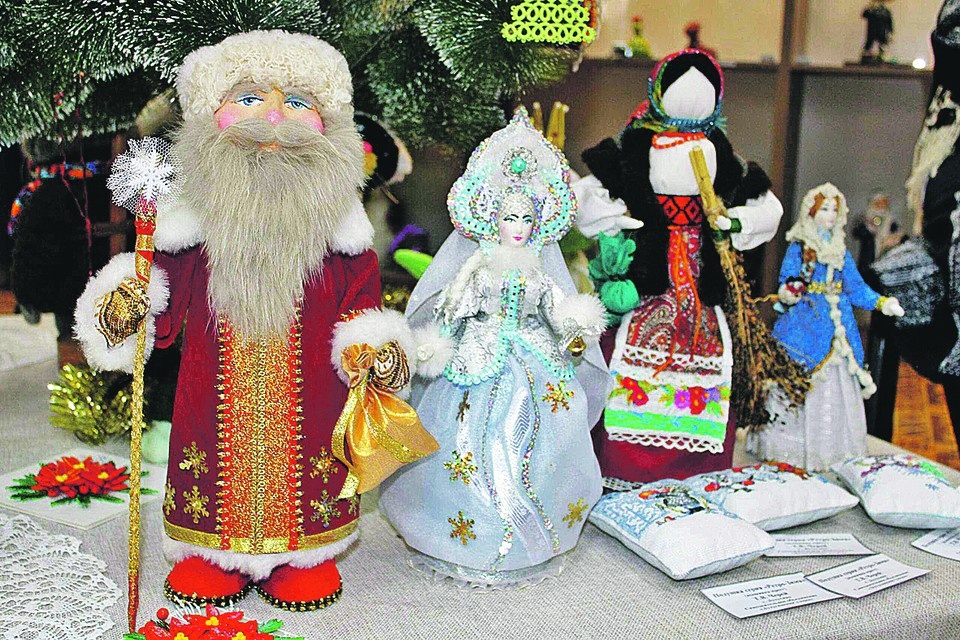    Посетители выставки «Новогодняя феерия» погрузились в мир сказки. «Интеллектуальный резерв Республики»