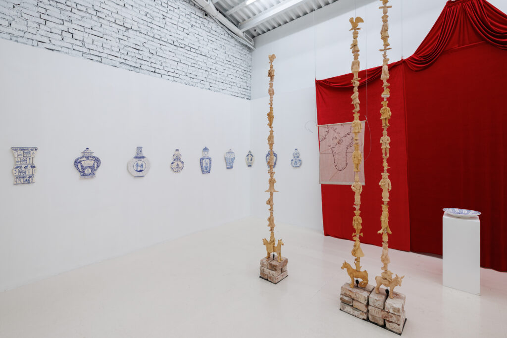 Экспозиция «Парадоксальный парадиз» smirnov  📷
