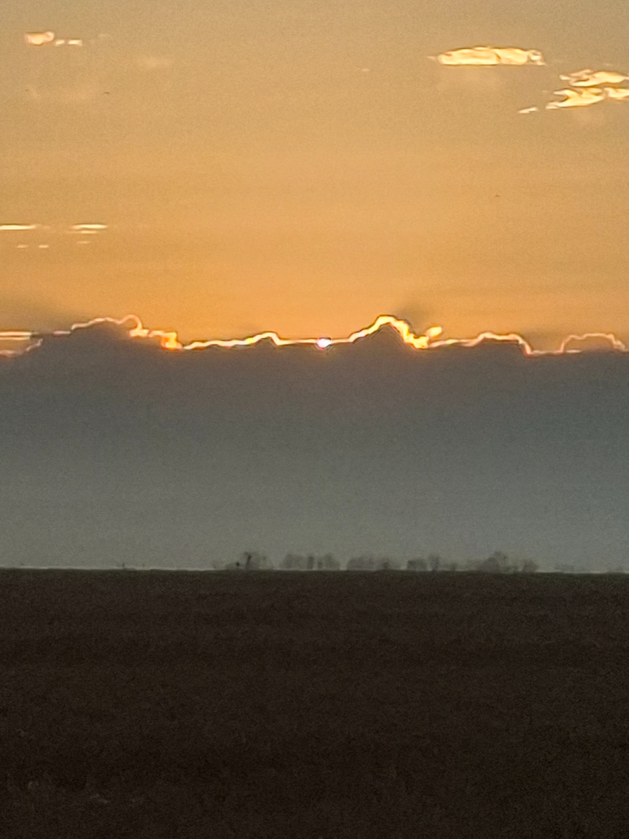 Закат в степях Херсонской области.