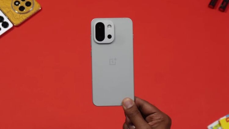    Новый компактный флагман почти готов. Изображение: Now & Then Tech