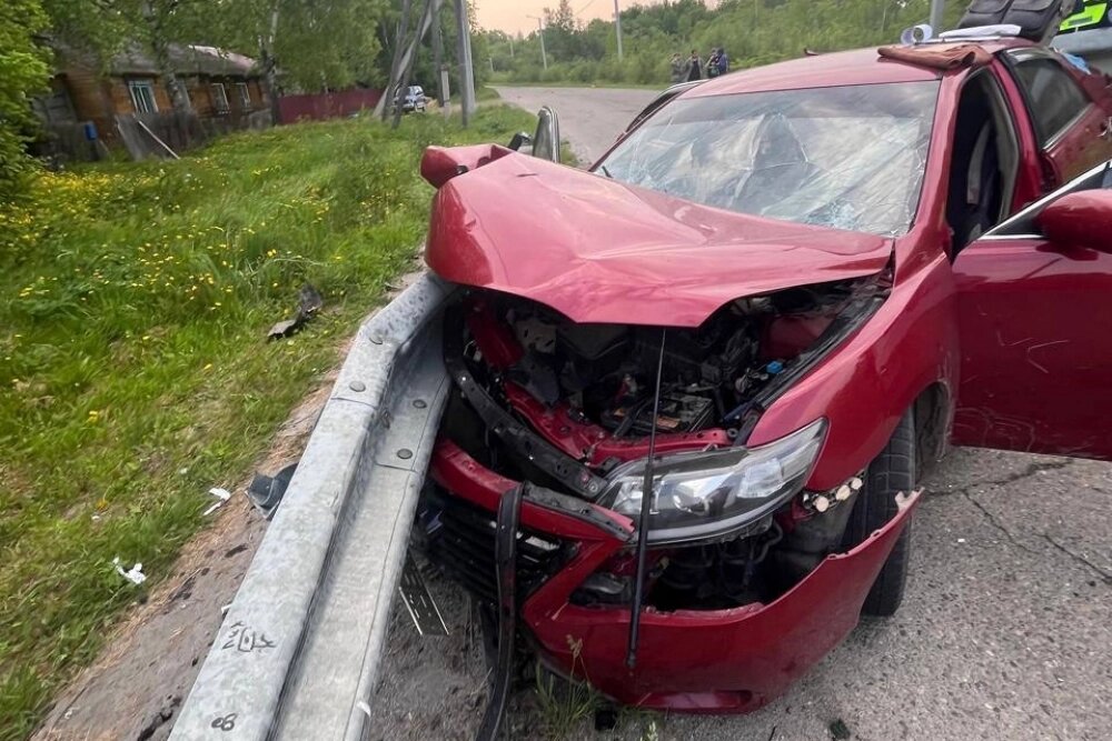   Toyota Camry, на которой поехали кататься подруги, превратилась в груду металла. Фото: Прокуратура Хабаровского края