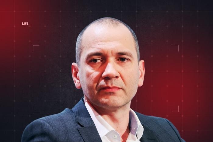 Бывший замминистра труда Скляр обвинил в смерти молодую жену. Обложка © Коллаж © Life.ru, фото © ТАСС / Сергей Карпухин, © Shutterstock / FOTODOM / STILLFX