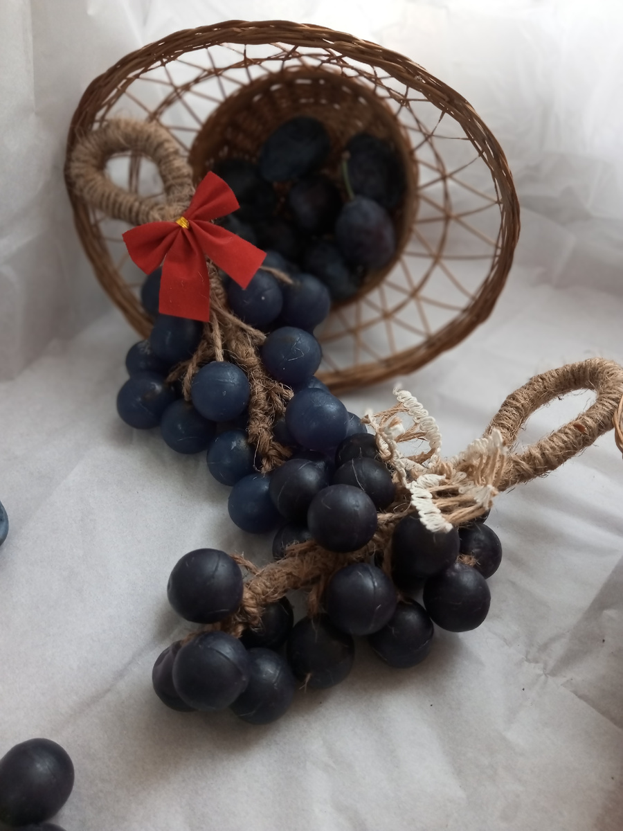 Мыло виноград, есть в моём курсе по мыловарению. 