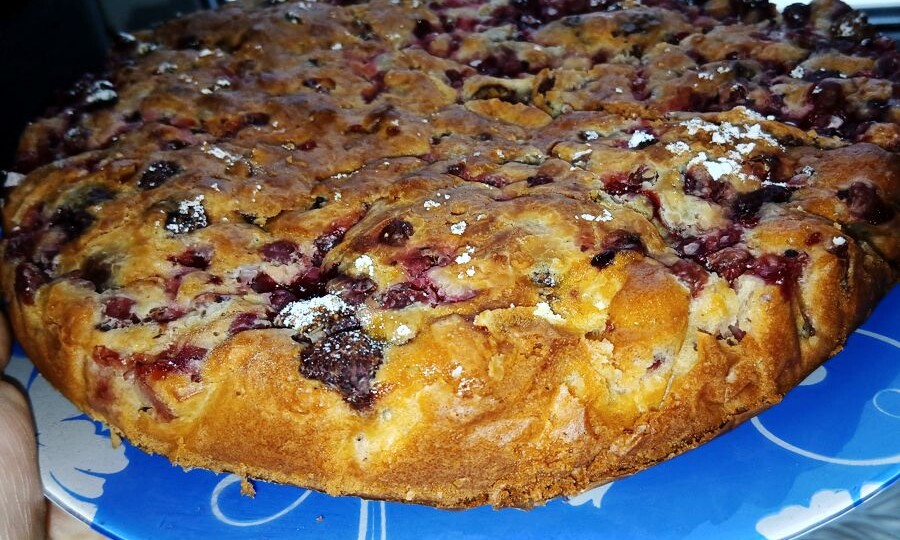 Ягодный пирог «Из морозилки» — быстрый, сочный и простой рецепт с фото