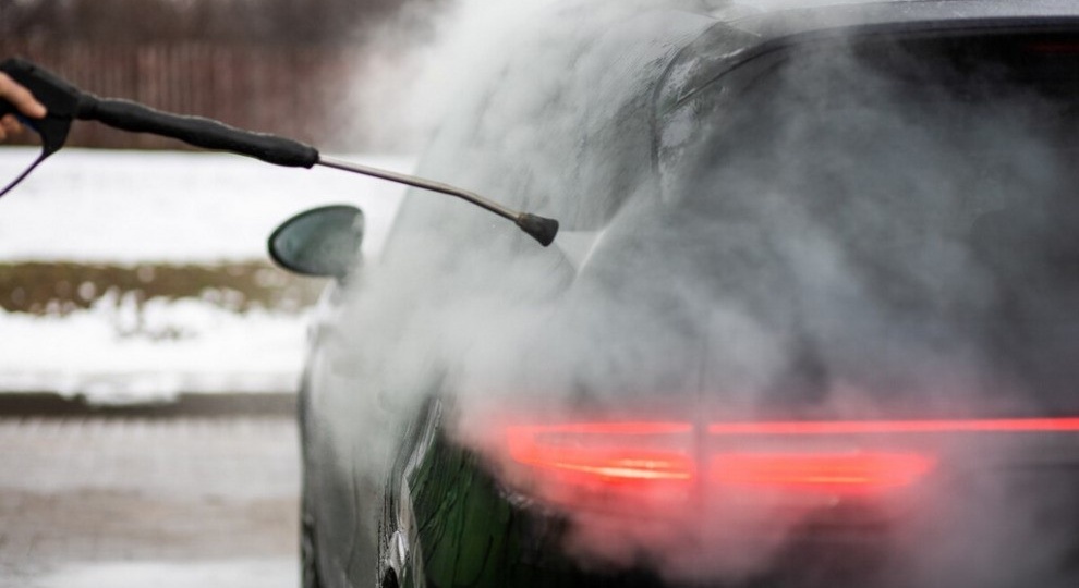 Защита кузова: как спасти машину от зимних реагентов