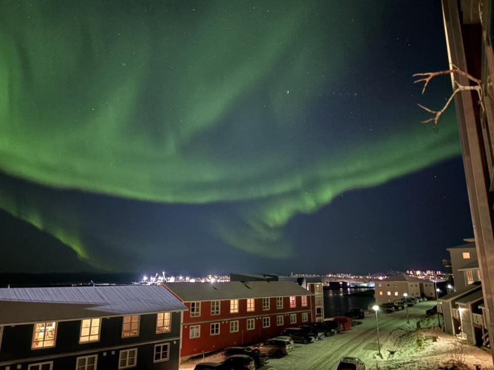    Так выглядит северное сияние из окна русской гренландки. Личный архив