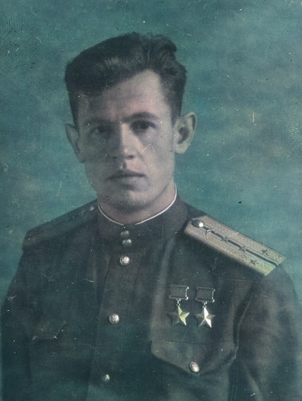 Капитан Александр Николаевич Ефимов. 1945 год