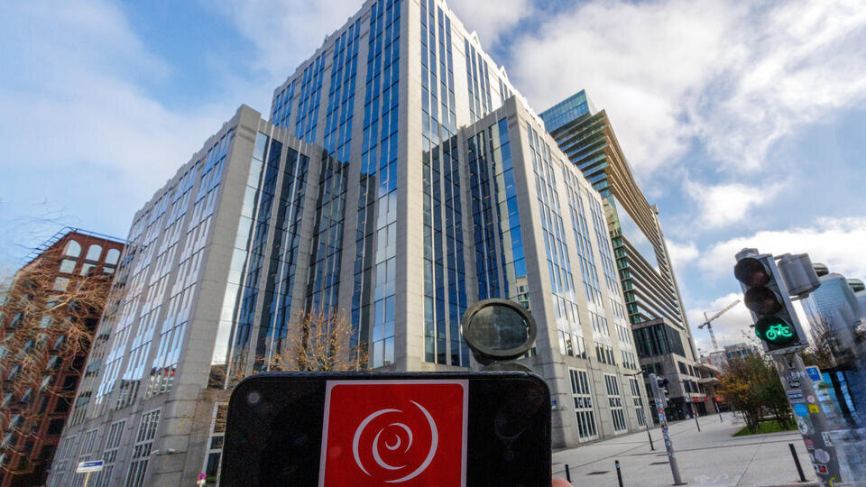     Суд отказал частным инвесторам в участии в иске по делу Euroclear на 18 трлн OLIVIER MATTHYS/EPA/TASS