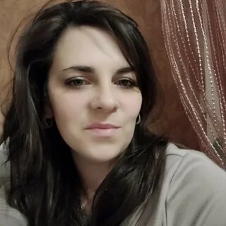 Сосед выставлял пакеты с мусором на площадку: «Утром вынесу». Высыпала содержимое пакета ему на коврик, теперь в подъезде чистота