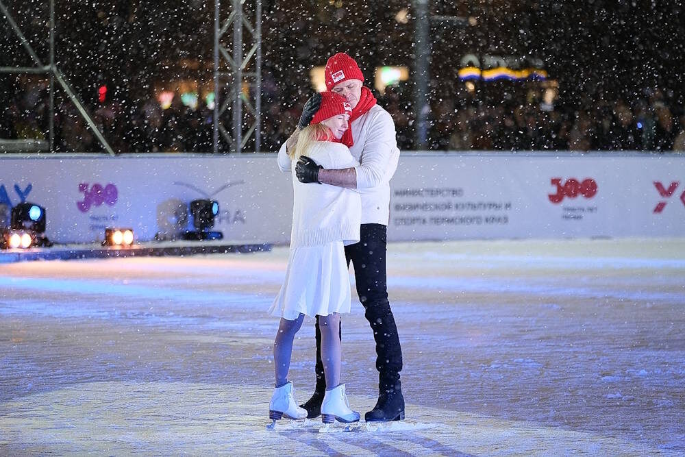 
 
 До начала шоу - в 14 часов - на катке пройдет мастер-класс от Ильи Авербуха, для участия необходимо пройти регистрацию на сайте пермьзимаспорт.рф. 
 
 «Пермский край – один из лучших регионов в России для зимнего спорта, давший России олимпийских чемпионов, одна из которых, Татьяна Тотьмянина, выйдет на родной лёд», – отметил фигурист Илья Авербух. Шоу станет частью  Фестиваля зимнего спорта.
]]>