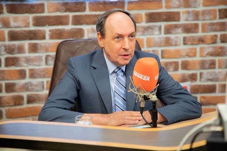    Первый заместитель председателя комитета Государственной Думы РФ по международным делам Вячеслав Никонов Оксана ЗУЙКО