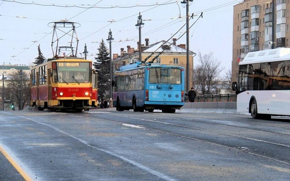    Мэр Орла опроверг обвинения депутатов в лоббировании интересов перевозчиков Фото: соцсети мэра Орла Юрия Парахина