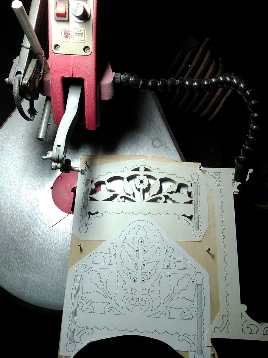 Процесс выпиливания немного муторный, но в последствии приносящий удовлетворение и удовольствие. У меня такое чаще всего идёт под определённое настроение. На то это и хобби!