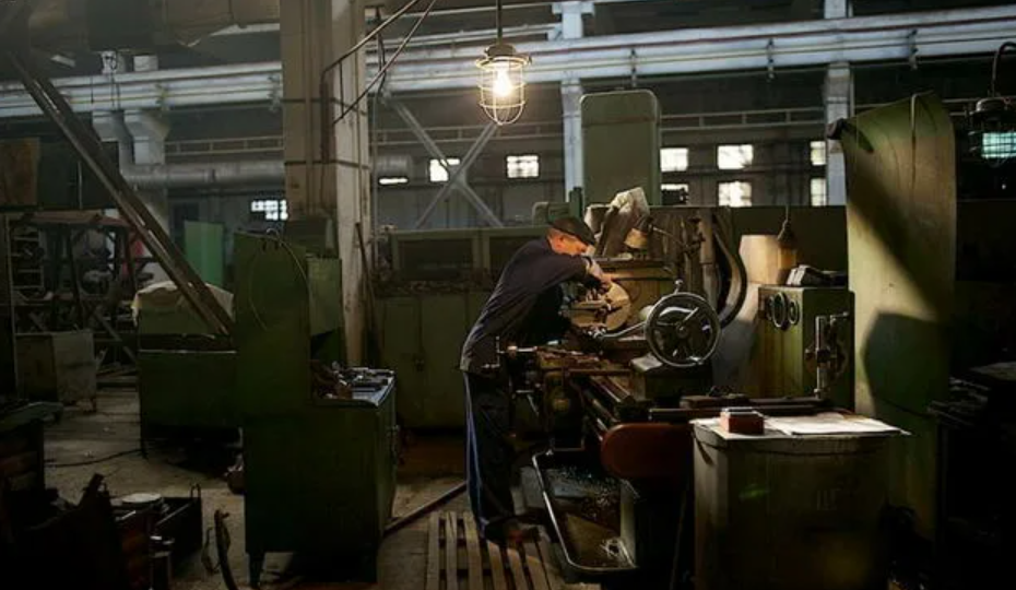 Почему деталь с завода стоит как крыло самолета: как я заказывал копеечную деталь, и как гаражный мастер утер нос пережитку "совка"