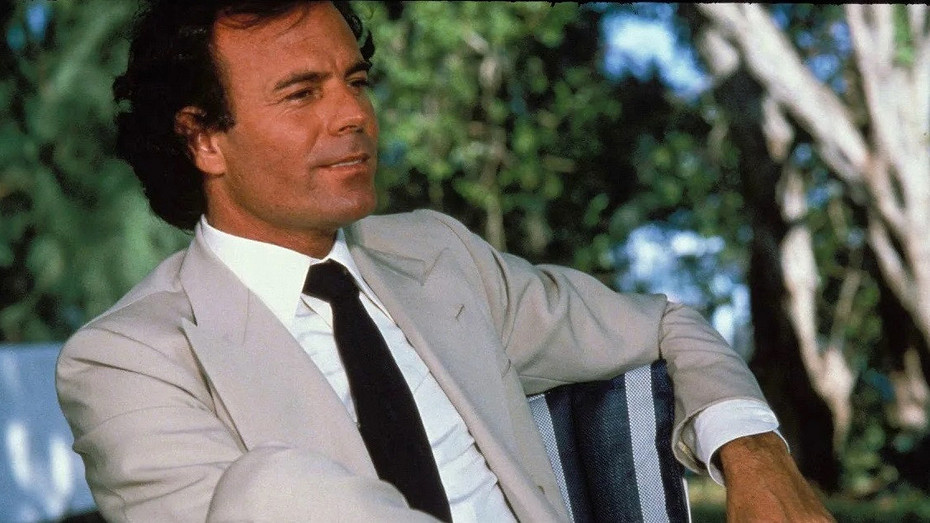 Хулио Иглесиас отреагировал на обвинения в домогательствах