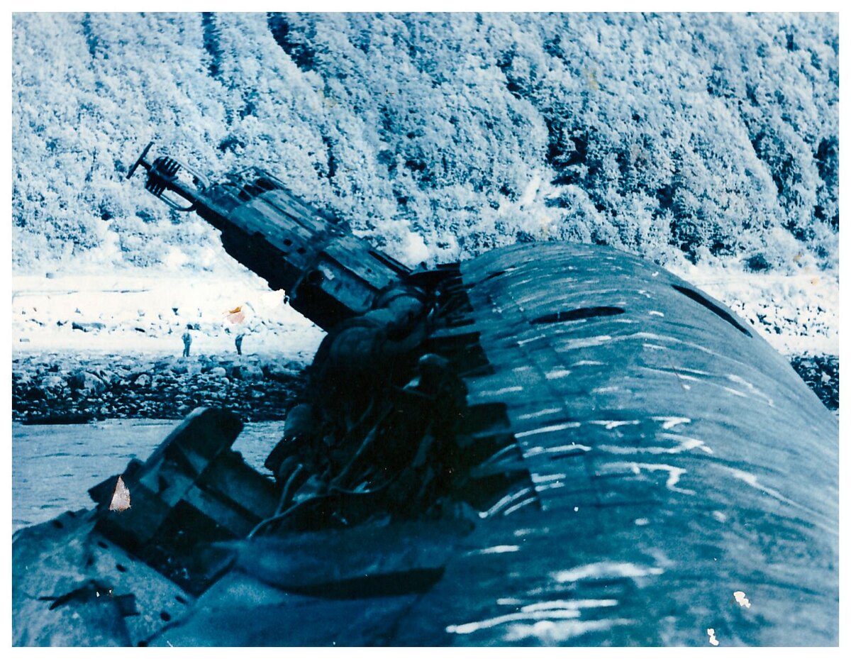 С-331 на марчеканской отмели. 1981 год.  Фото автора.