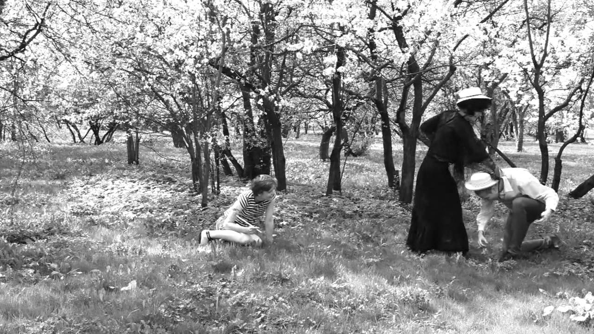 "Вишневый сад" по Чехову. Домашний театр в Доме Щепкина. Источник https://www.youtube.com/watch?v=PxGTELtyeiQ.