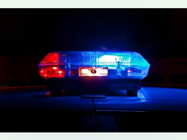 В Твери водитель сбил ребенка во дворе дома и скрылся