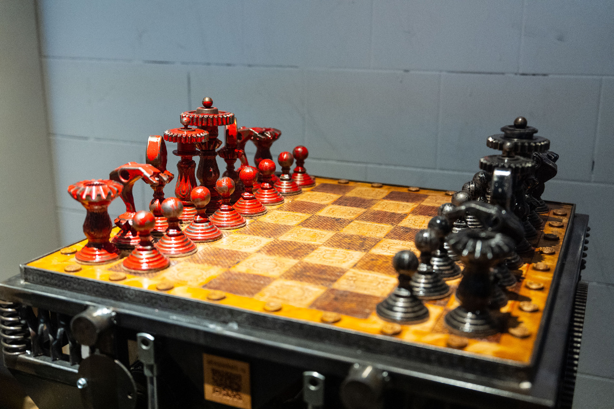 Инсталляция на выставке «Искусство труда»