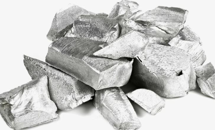 В середине XIX века такие слитки стоили дороже золота и выставлялись в музеях как чудо техники.