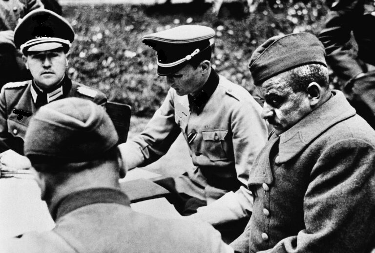 Генерал-майор Артеменко в плену у немцев