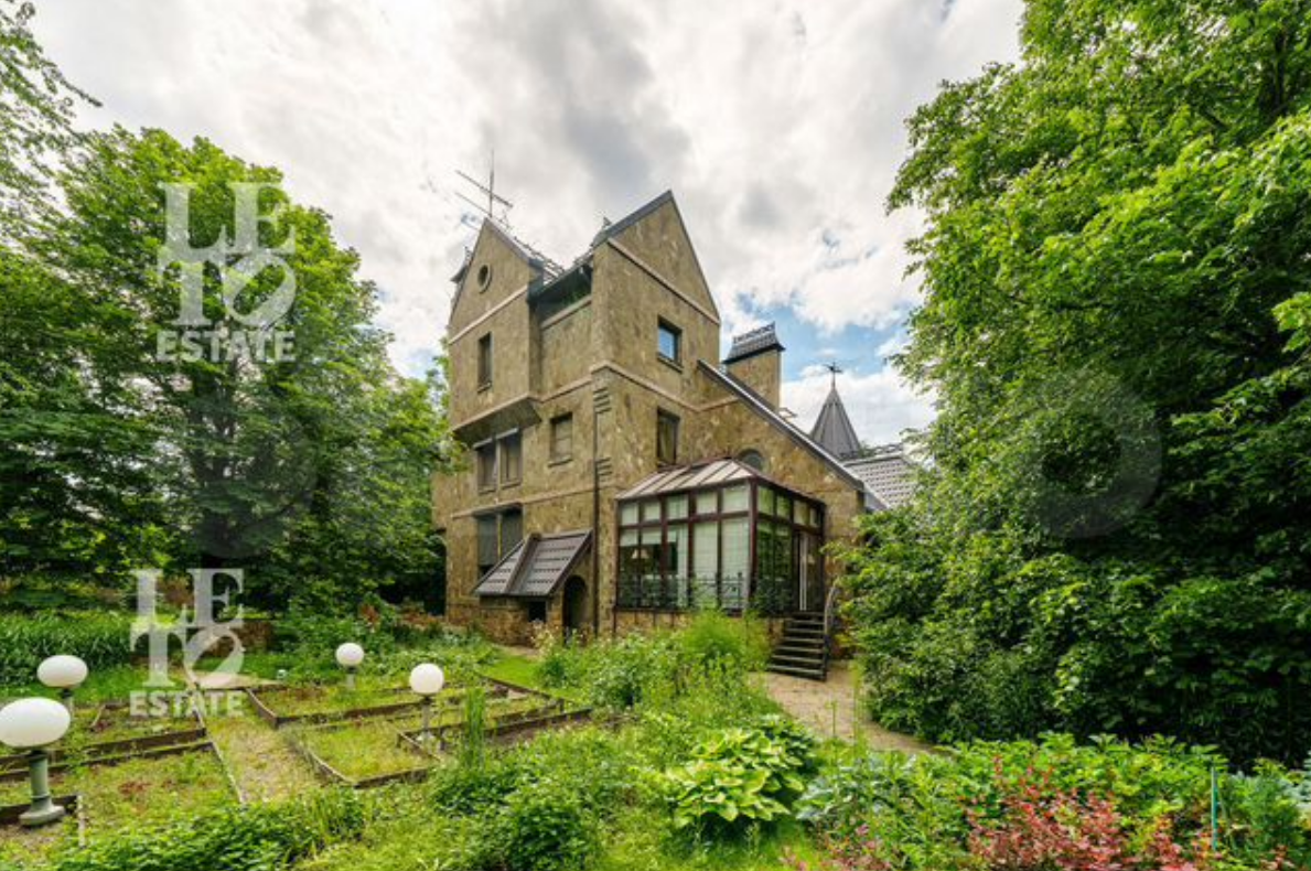 Скриншот с сайта Avito.ru. Листайте галерею.