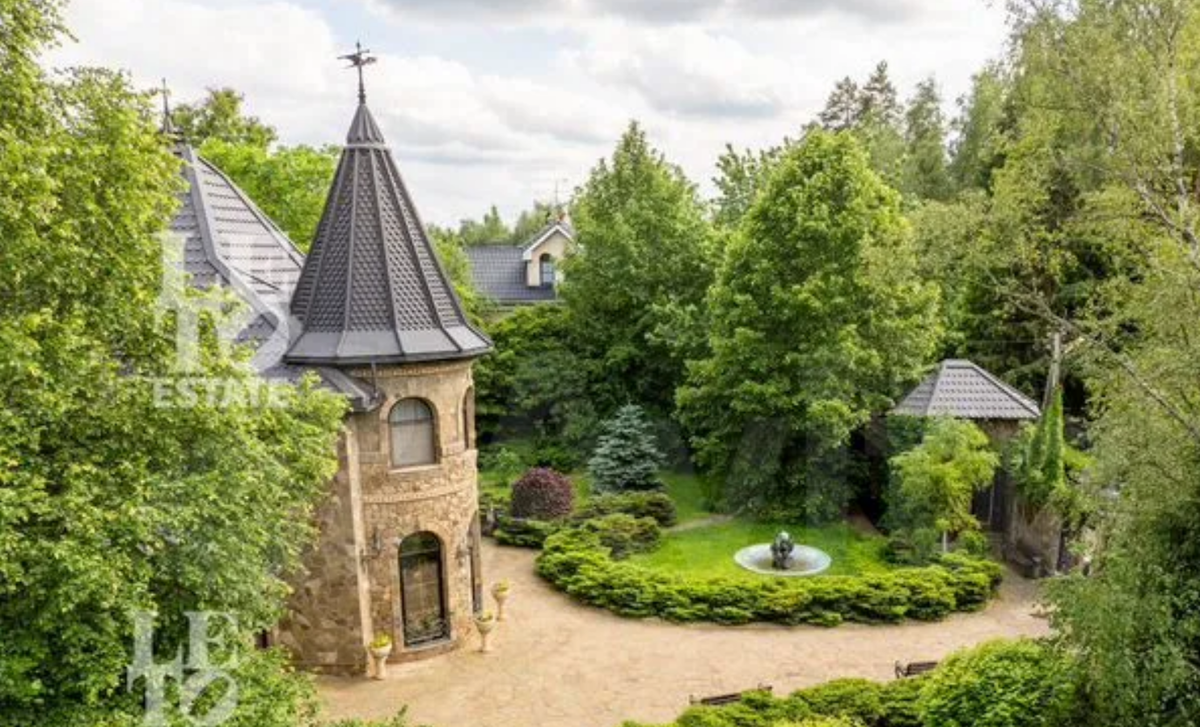 Скриншот с сайта Avito.ru. Листайте галерею.