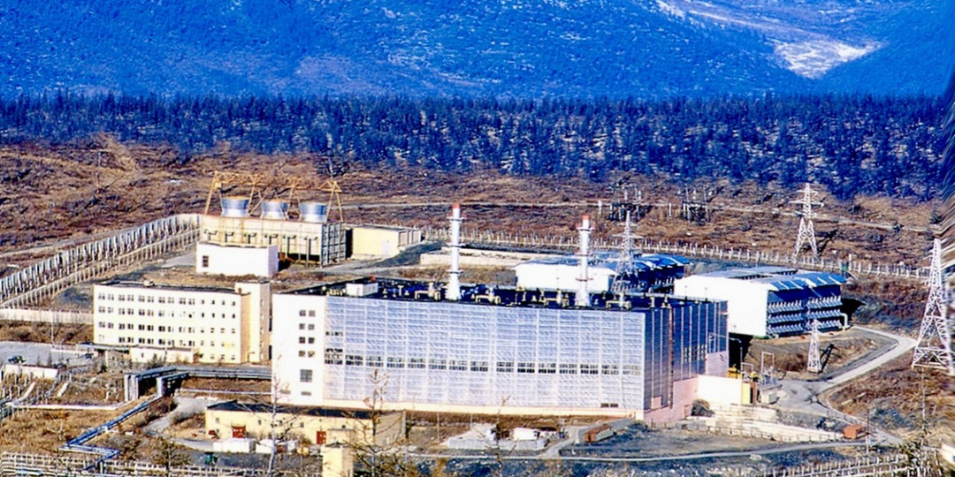 ЕДИНСТВЕННАЯ В МИРЕ плавучая АЭС работает в РОССИИ: как устроена атомная электростанция на воде