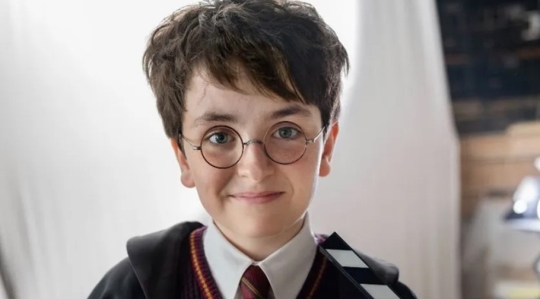     Доминик Маклафлин, кадр со съемок 1 сезона сериала «Гарри Поттер» (2027) / Фото: HBO