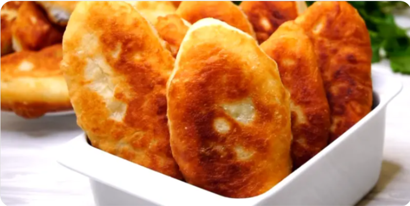 Беру воду, муку и готовлю пирожки с любой начинкой: хоть с мясом, хоть с капустой, хоть с яйцом...