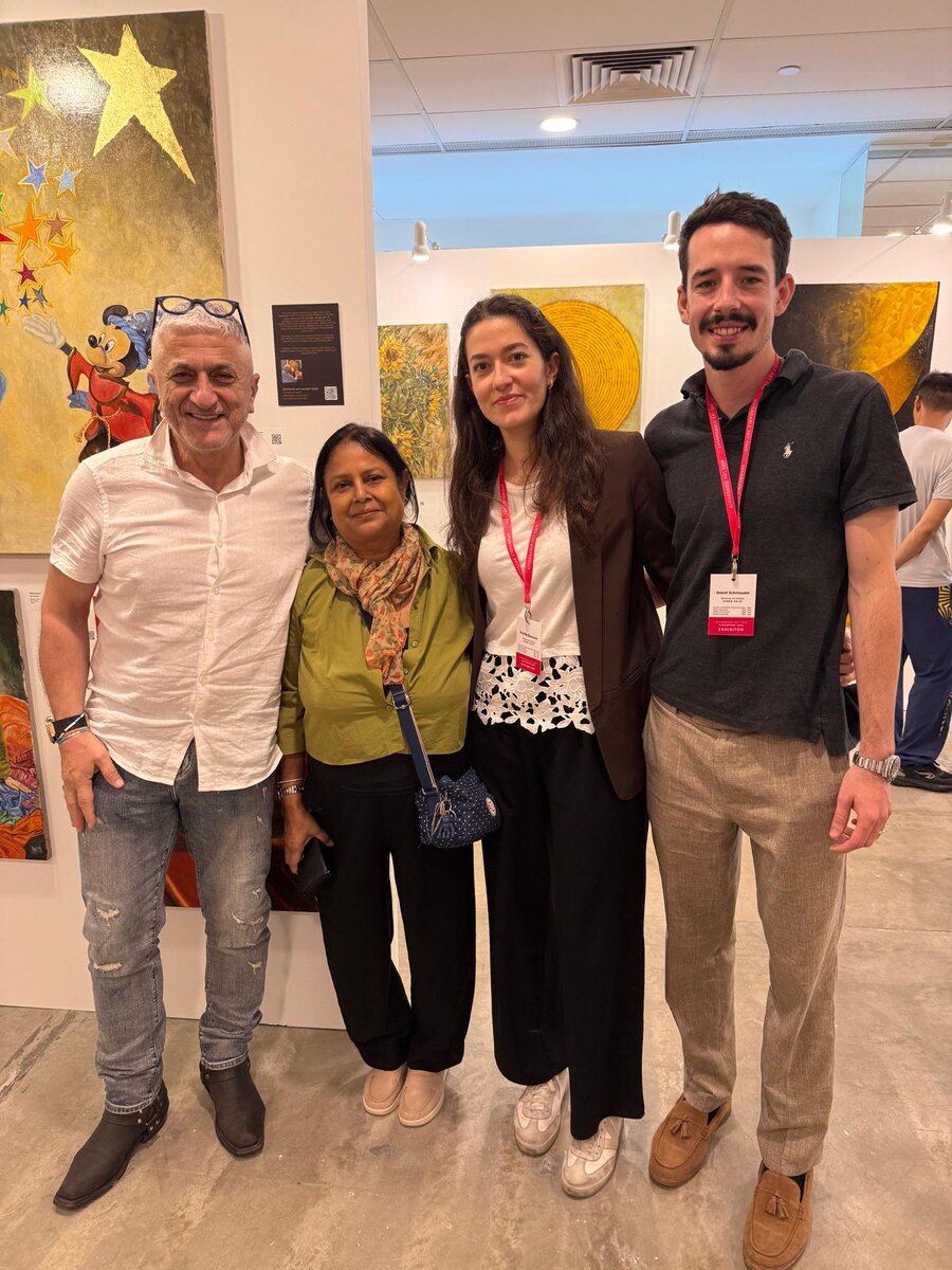 Основатель галереи - Валерий Баранов (на фото слева)