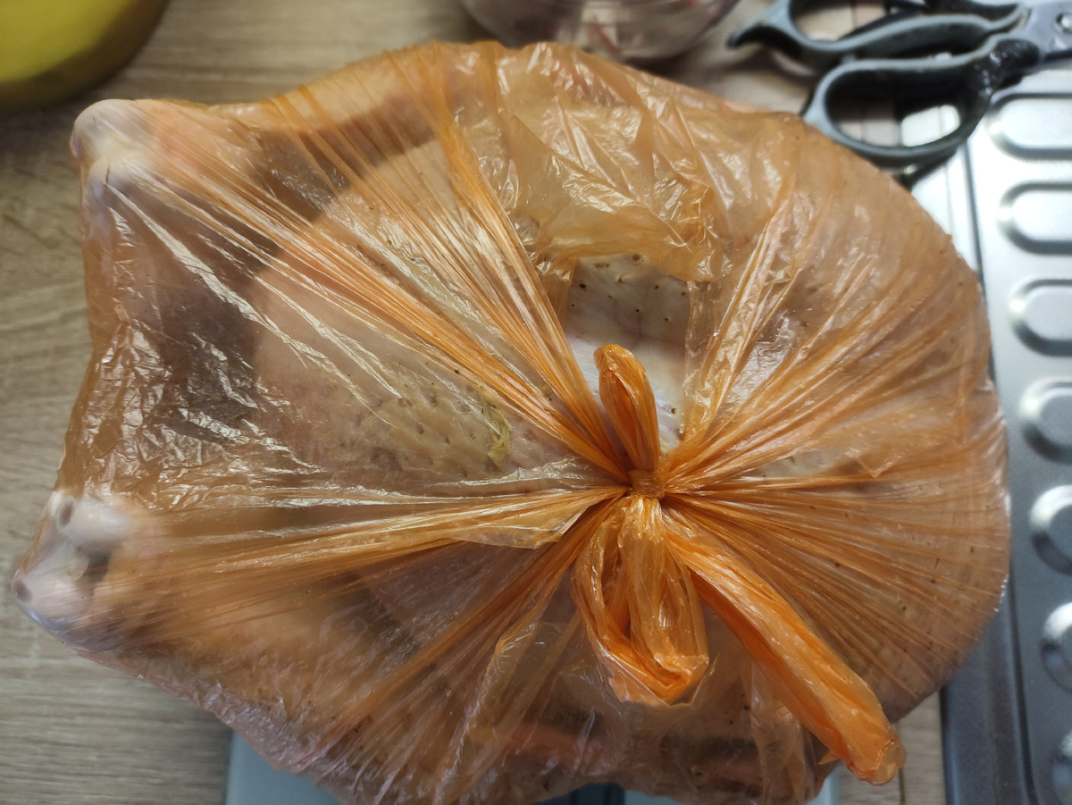 Круглые, как мячики, причем все )))