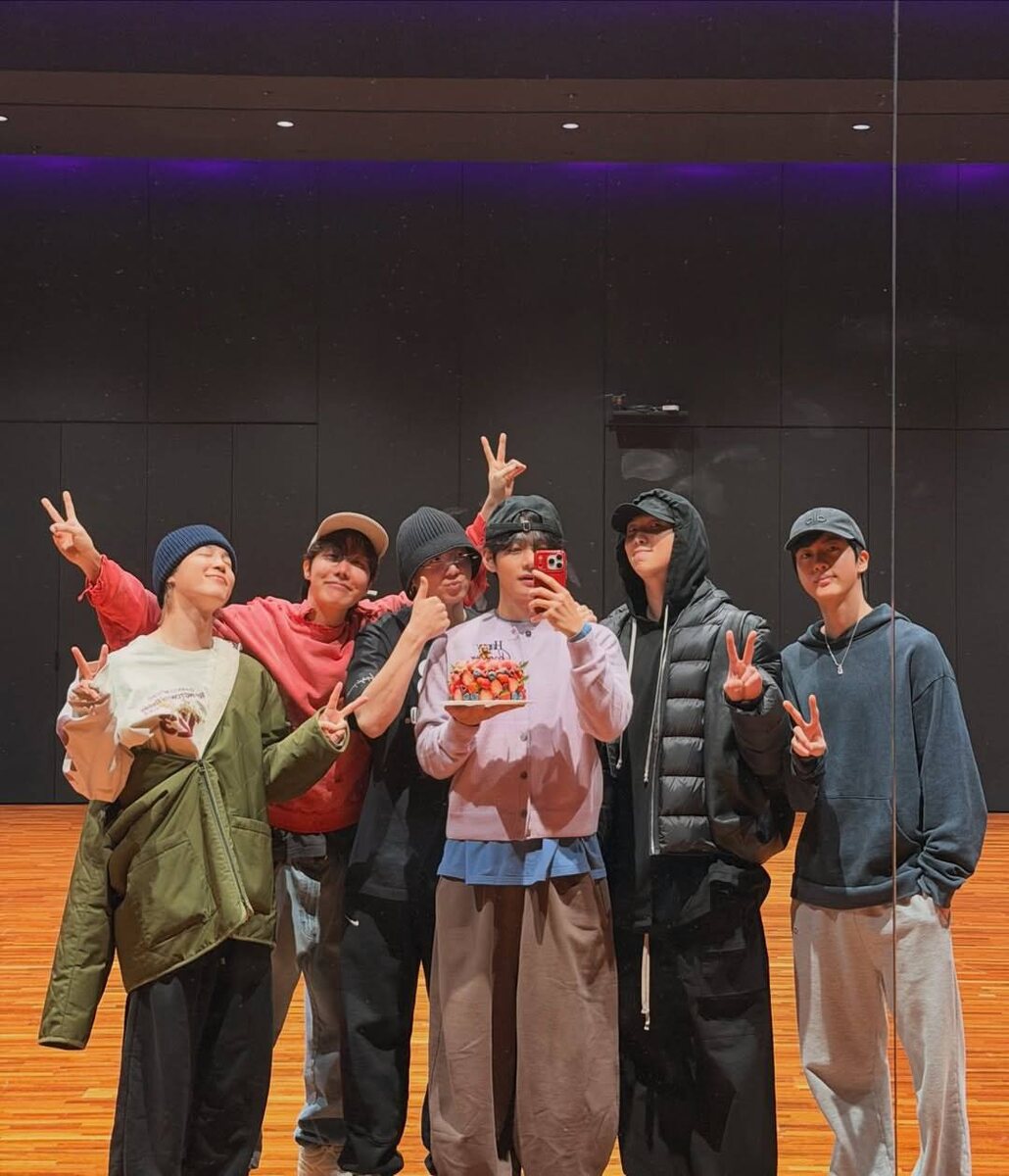 Ребята продолжают усердно трудиться 