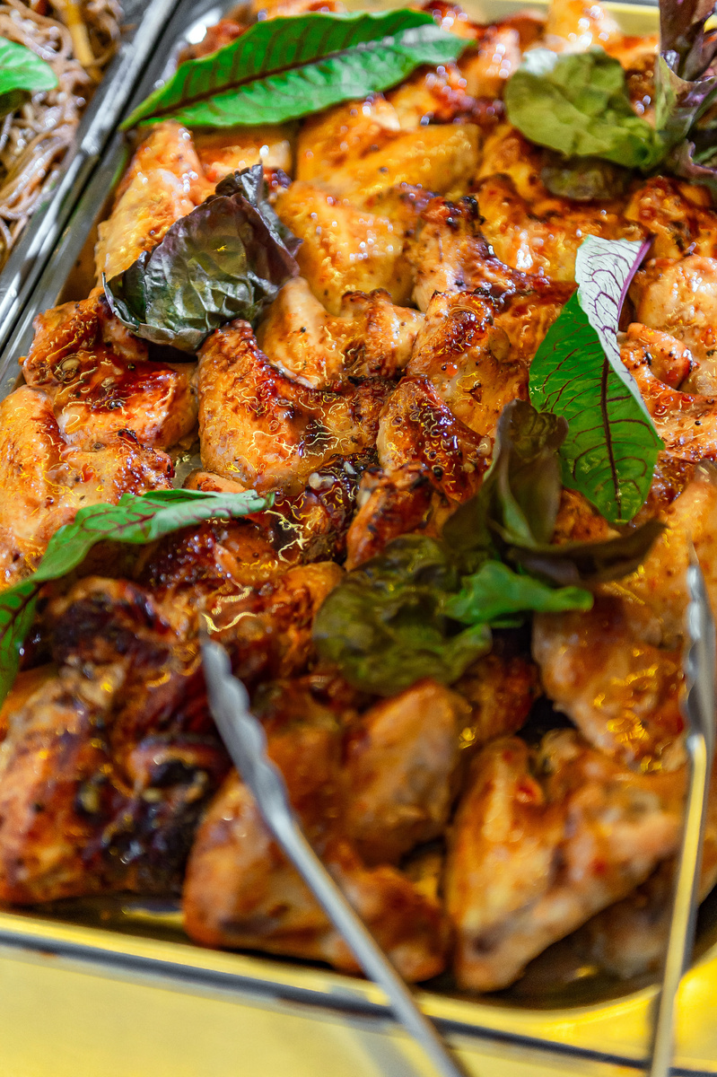 Здесь каждый найдёт себе блюдо по вкусу. Листайте галерею, чтобы убедиться лично!