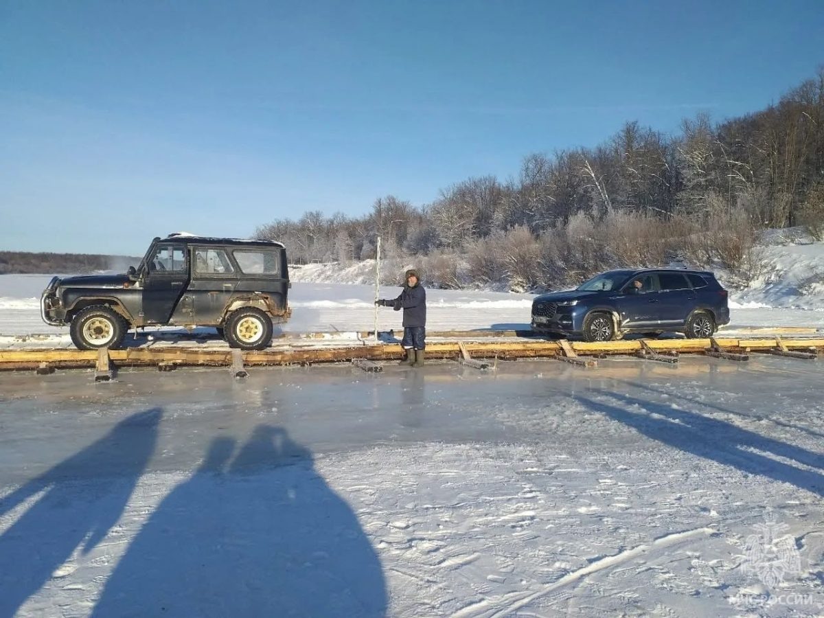    Переправа открыта только для машин грузоподъемностью до 3 тонн