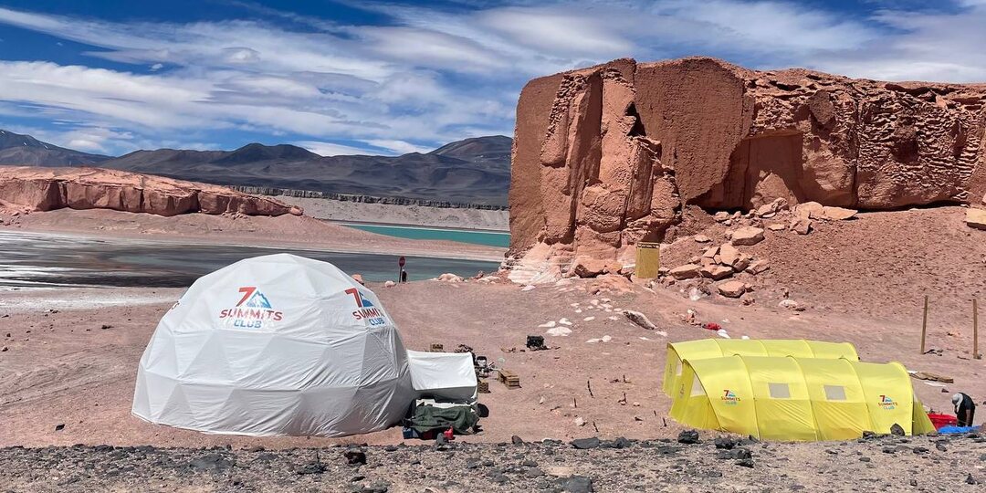 Лагерь Лагуна де Верде на высоте 4350 метров