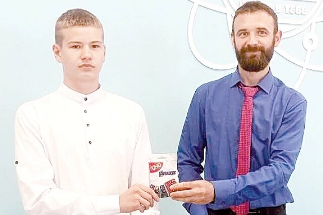    Матвей Грачёв на награждении в школе. Фото: Из личного архива героя публикации