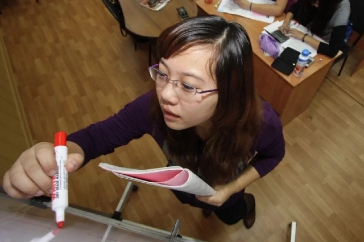    Китайские вузы многие годы направляли до 30% студентов учиться в американские университеты, в первую очередь, по естественно-научным направлениям, математике.