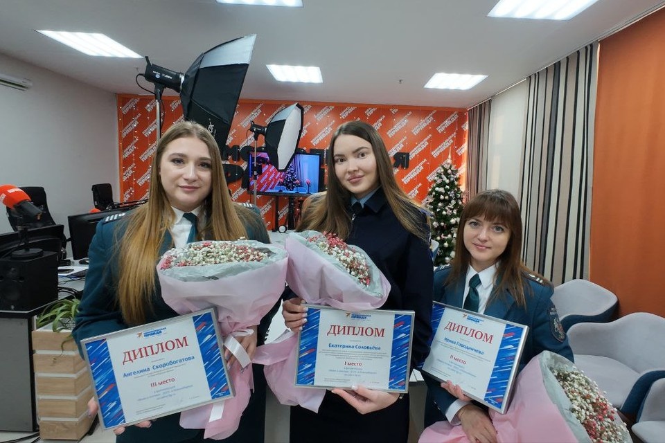    Победительницы Ангелина, Екатерина и Ирина. Дарья СИДОРЕНКО