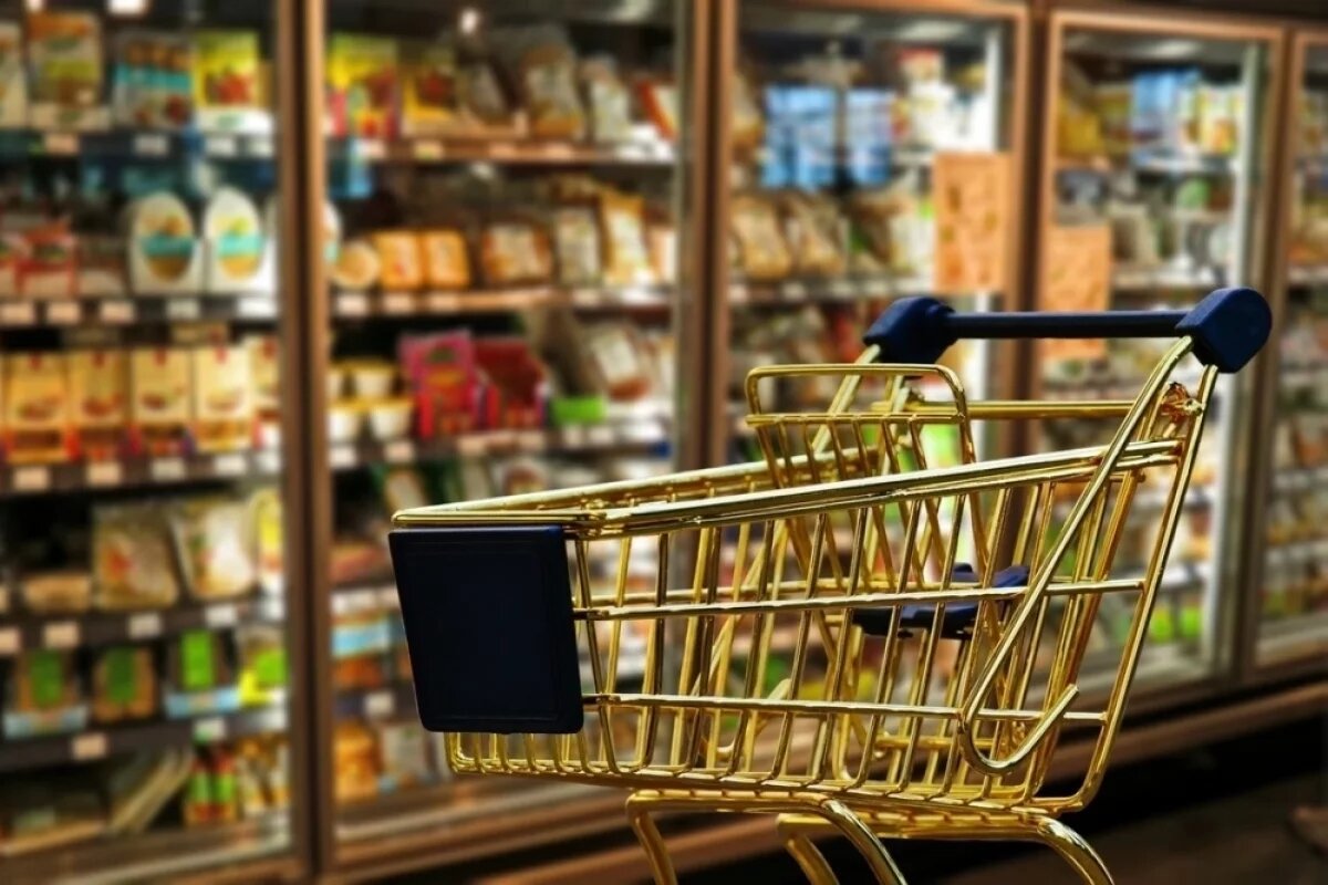    Юрист Русяев рассказал, можно ли есть продукты в магазине до оплаты
