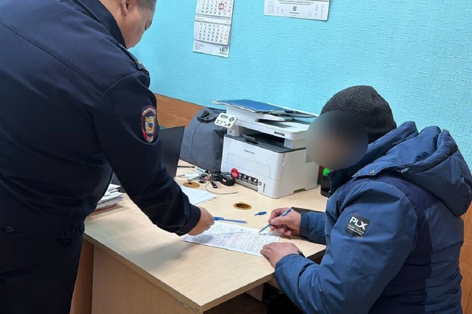    Инцидент произошел вечером 15 января на улице Оловозаводской. Фото: ГАИ Новосибирской области