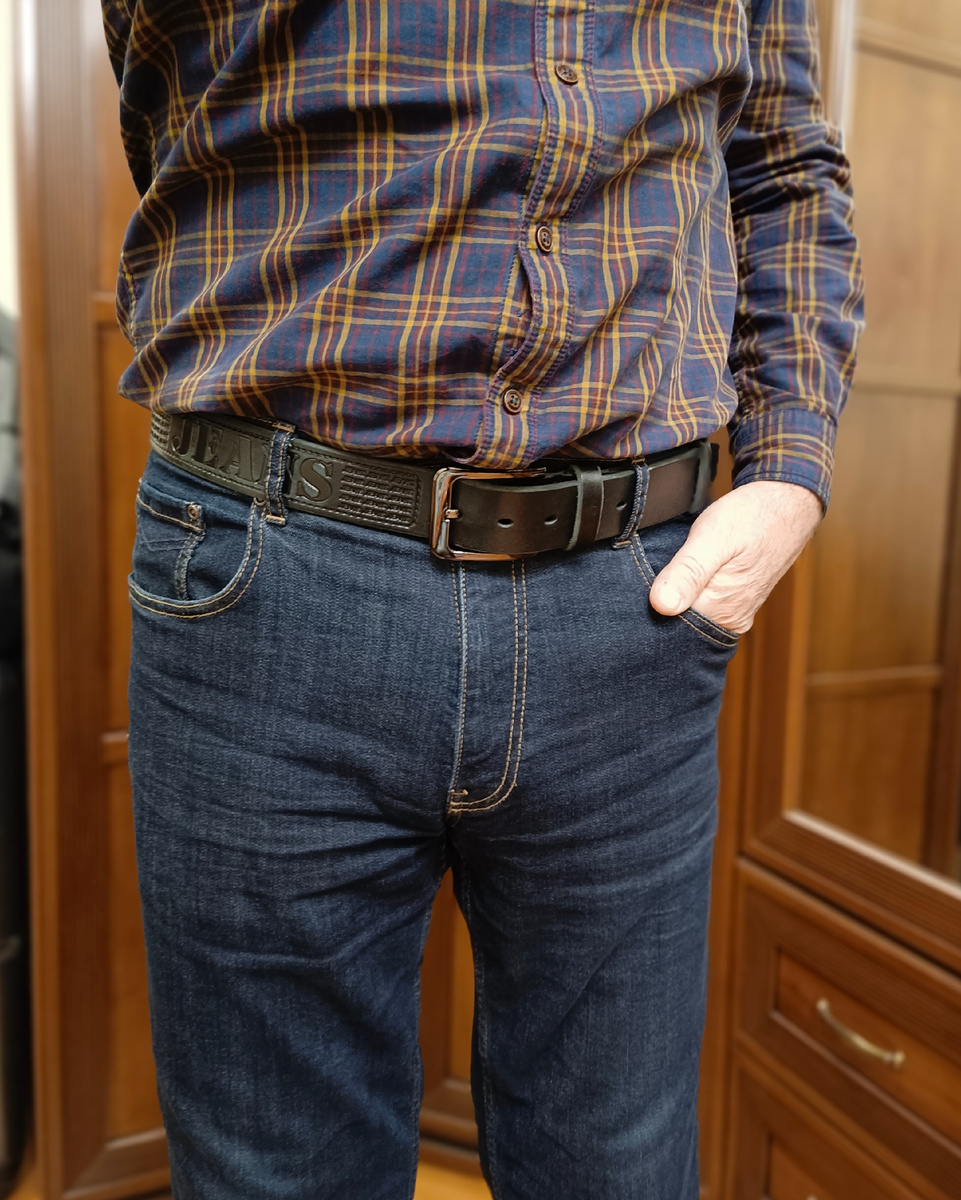 Без обрезки застёгивался на первое отверстие