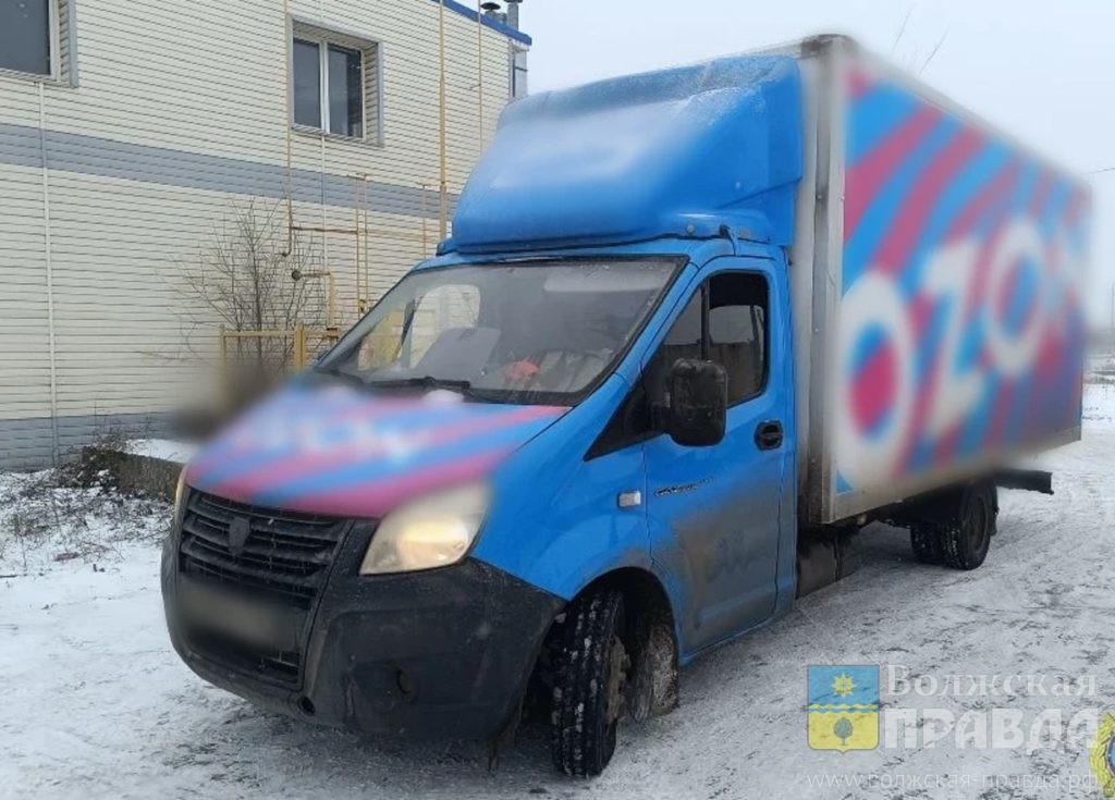 Фото ГУ МВД России по Волгоградской области📷    Распугивал пешеходов: в Волжском установили и наказали водителя маркетплейса Ozon
