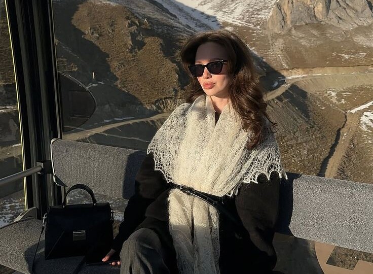 Носить их — моднее модного зимой 2026. Тренды шарфов, чтобы оборачивались вслед