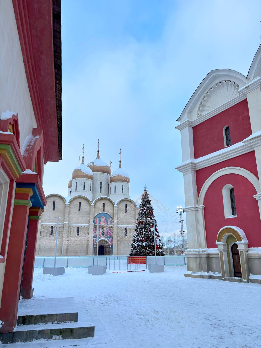 Каток в кинопарке Москино на Калужском шоссе