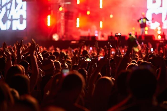 Обложка © Shutterstock / FOTODOM / Artie Medvedev