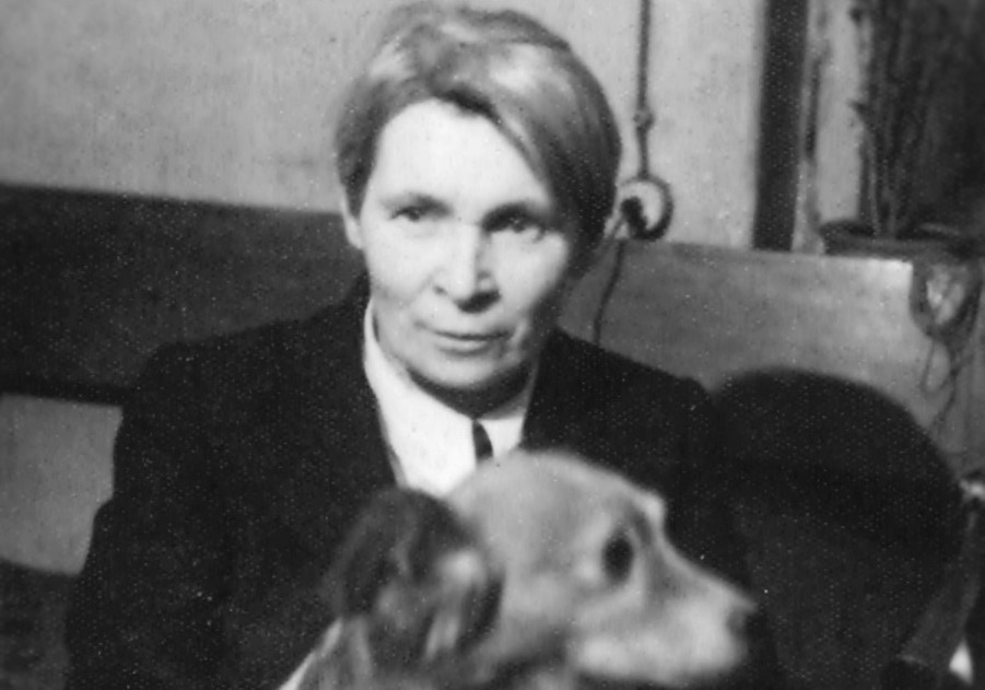 Инокиня Мария с собакой Тоби