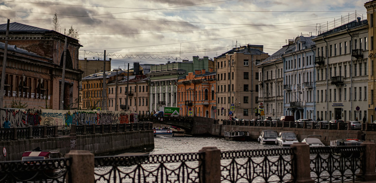     Serj Sakharovskiy/Unsplash